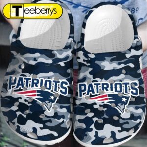 Footwearmerch NFL Patriots Football Clogs…