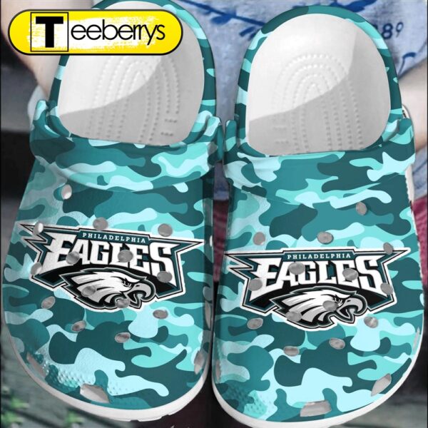 Footwearmerch NFL Philadelphia Eagles Football   Comfortable Clogs Shoes For Men Women