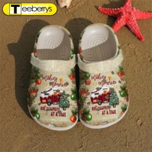 Camping Christmas Vibes Clog Shoes