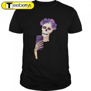 Skeleton Taking Selfie Halloween T-shirts